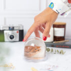 Bola de nieve personalizada con purpurina dorada