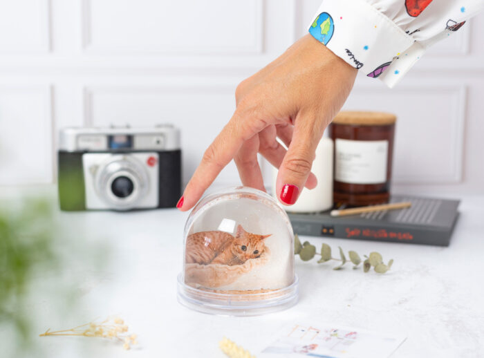 foto-bola Bola de nieve personalizada con purpurina dorada