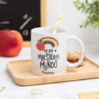 Taza para profesores con el texto "Mejor maestra del mundo" personalizada con el nombre del profesor, la promoción y el nombre de los alumnos