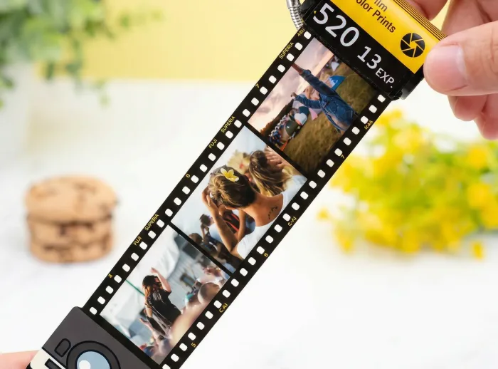 Llavero carrete fotos personalizado desplegado con imágenes impresas en formato retráctil