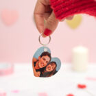 Llavero de enamorados con forma de corazón personalizado con una foto