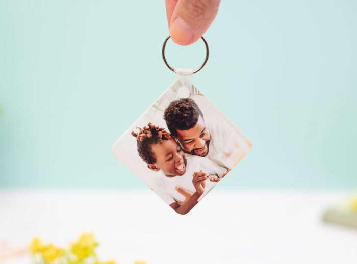 llavero papa eres lo mas 1 Llavero personalizado cuadrado de plástico con la frase "Papá, eres lo más" en un lado y una foto en el otro.