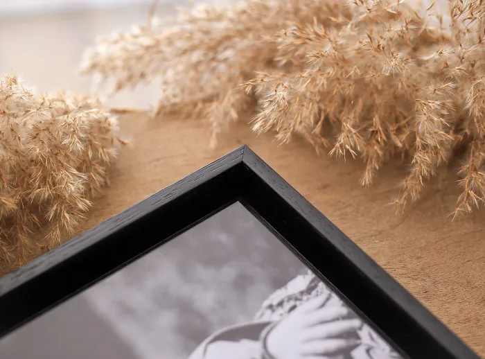 Marco flotante 20x20 cm. negro