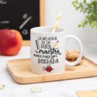 Taza personalizada con mensaje 'La influencia de un buen maestro nunca podrá ser borrada', nombre del profesor, curso y nombres de los niños en el reverso