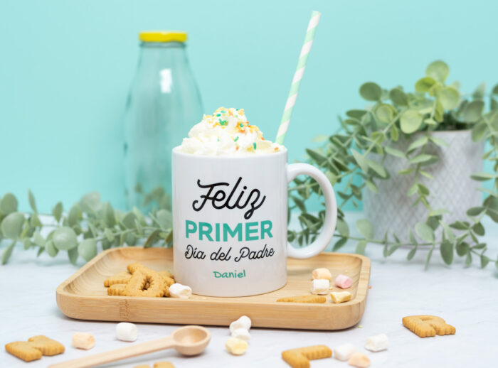 Taza personalizada con foto y mensaje "Feliz primer día del padre". Personalización con el nombre que elijas disponible.